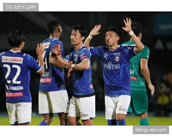 川崎前锋客场密集失球暴露防守问题，球队开局阶段稳定性亟待提升